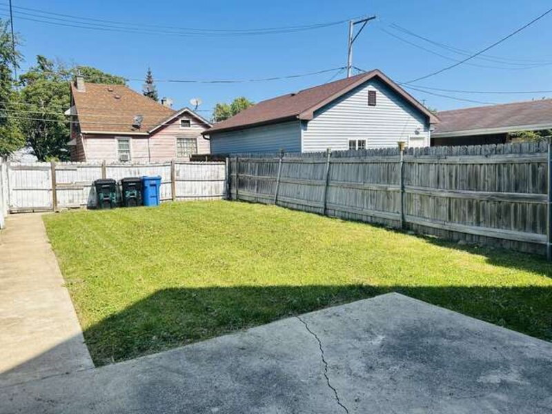 344 E 117th Street Chicago IL 60628