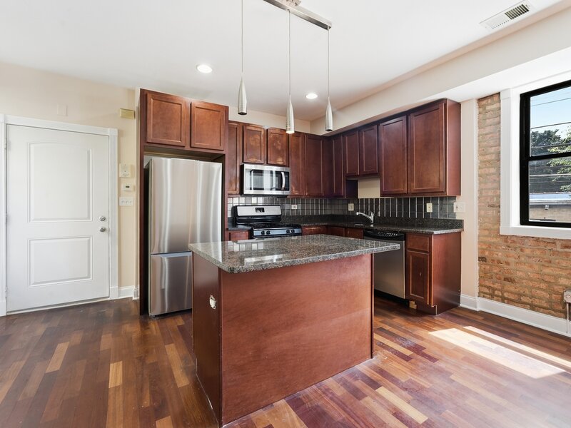 6410 N Hoyne Avenue Chicago IL 60645