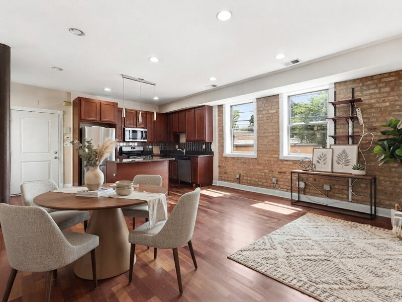 6410 N Hoyne Avenue Chicago IL 60645