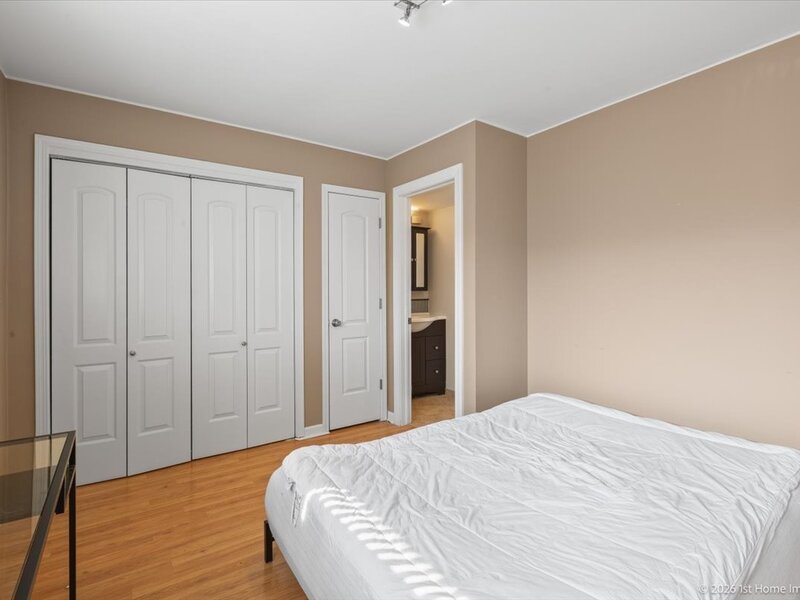 8510 W Catherine Avenue Chicago IL 60656