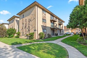 Photo of 8510 W Catherine Avenue Chicago IL 60656 Unit 3S