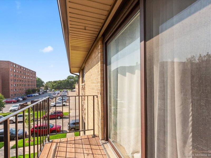 8510 W Catherine Avenue Chicago IL 60656