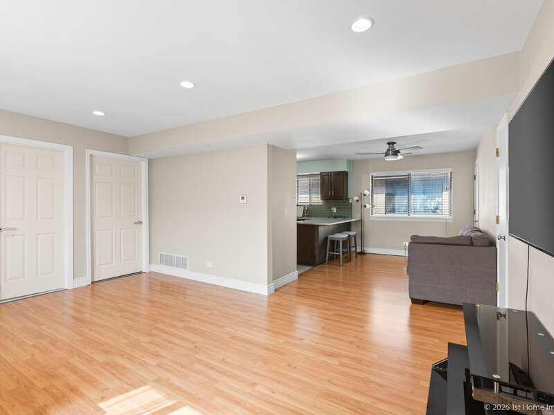 8510 W Catherine Avenue Chicago IL 60656