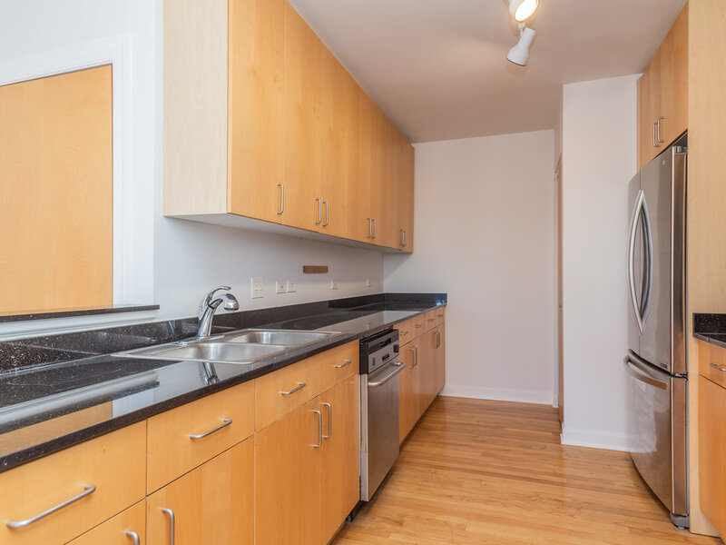 845 W Altgeld Street Chicago IL 60614