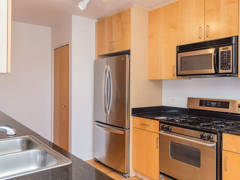 845 W Altgeld Street Chicago IL 60614