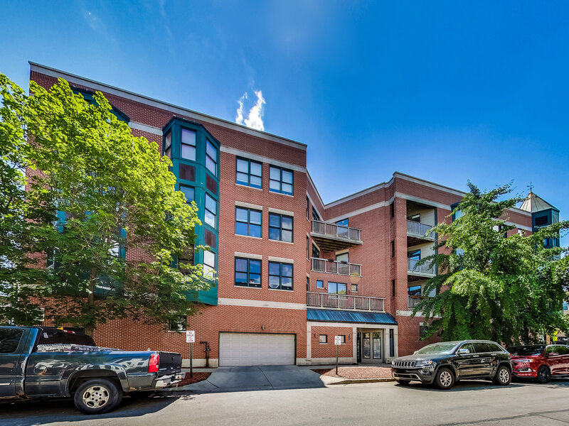 845 W Altgeld Street Chicago IL 60614