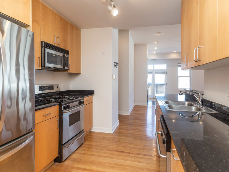 845 W Altgeld Street Chicago IL 60614