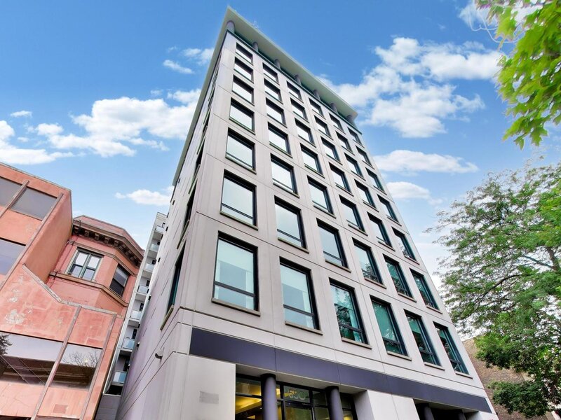 550 W Wellington Avenue Chicago IL 60657
