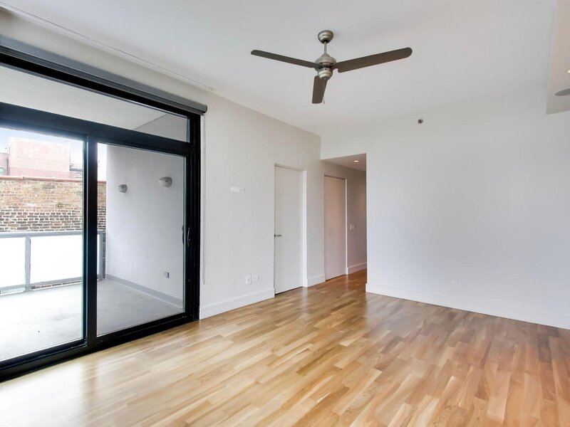 550 W Wellington Avenue Chicago IL 60657