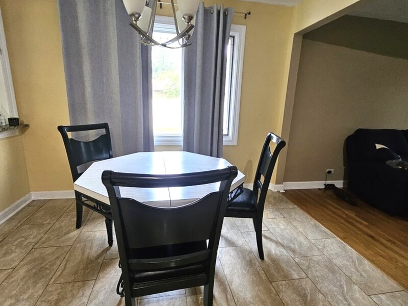 978 E Capri Drive Palatine IL 60074
