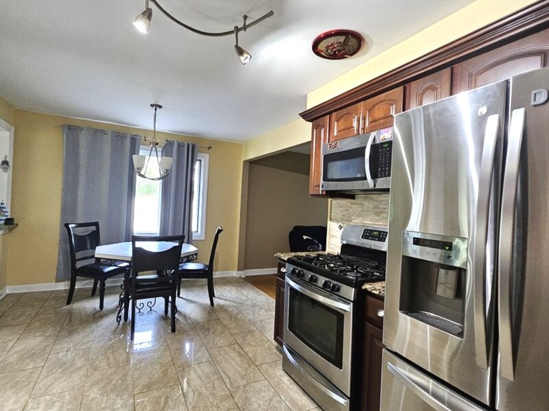 978 E Capri Drive Palatine IL 60074