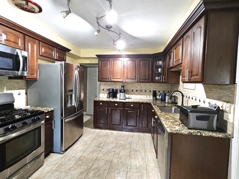 978 E Capri Drive Palatine IL 60074