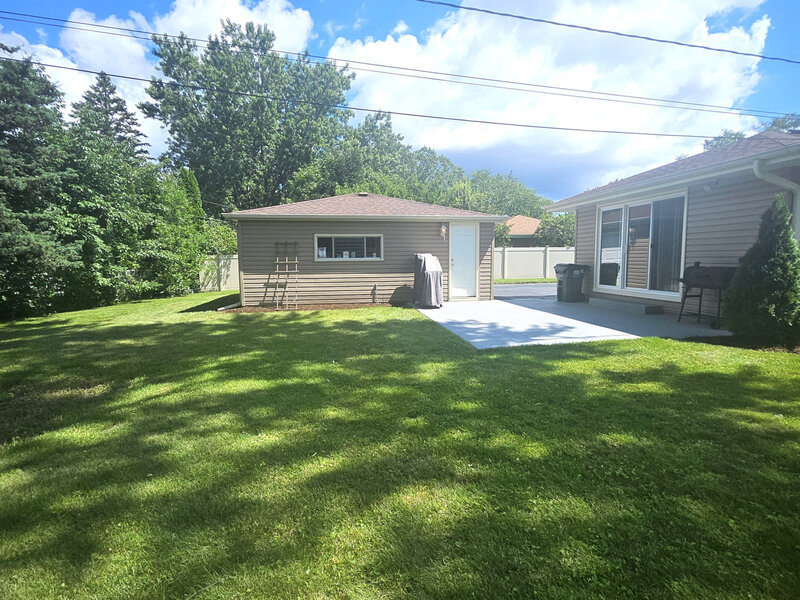 978 E Capri Drive Palatine IL 60074