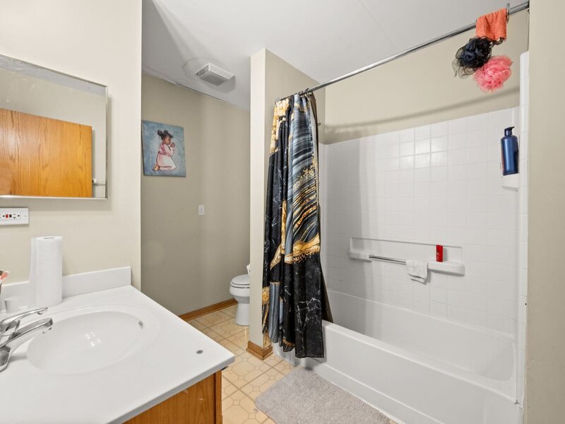 2812 Rebecca Court Montgomery IL 60538