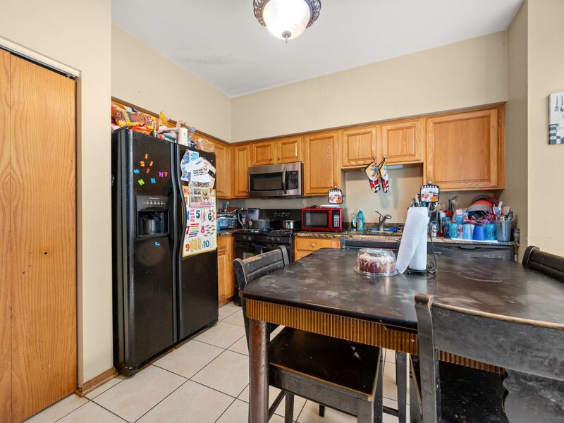 2812 Rebecca Court Montgomery IL 60538