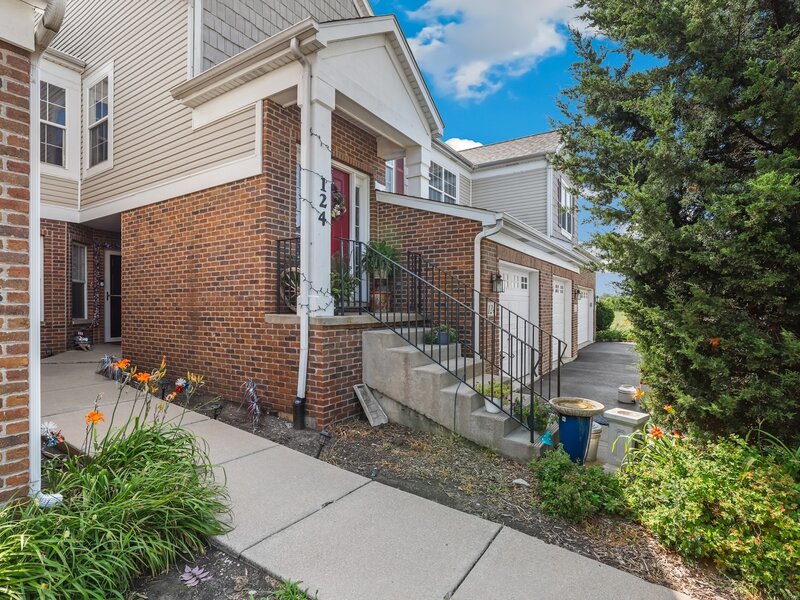 124 Andrew Taras Court Joliet IL 60435