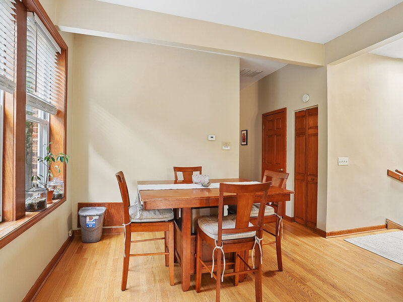 938 N Damen Avenue Chicago IL 60622