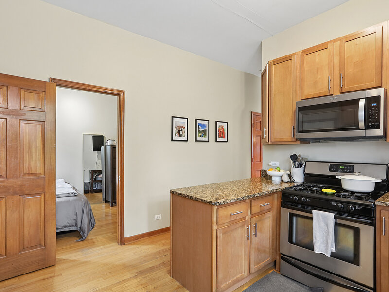 938 N Damen Avenue Chicago IL 60622