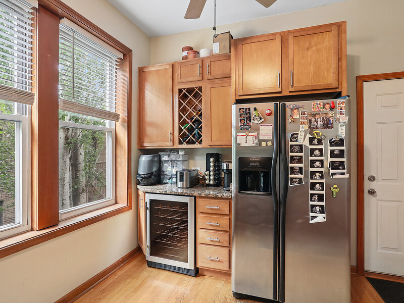 938 N Damen Avenue Chicago IL 60622