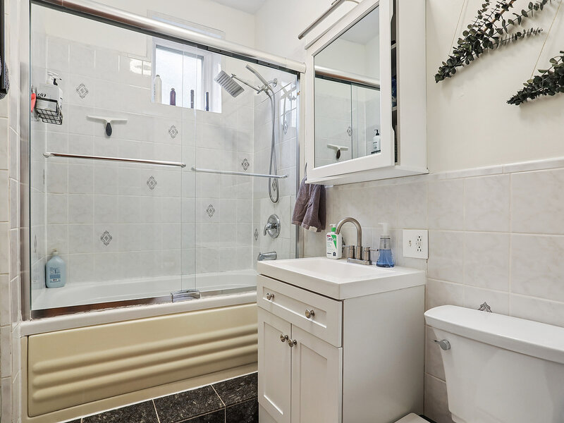 938 N Damen Avenue Chicago IL 60622