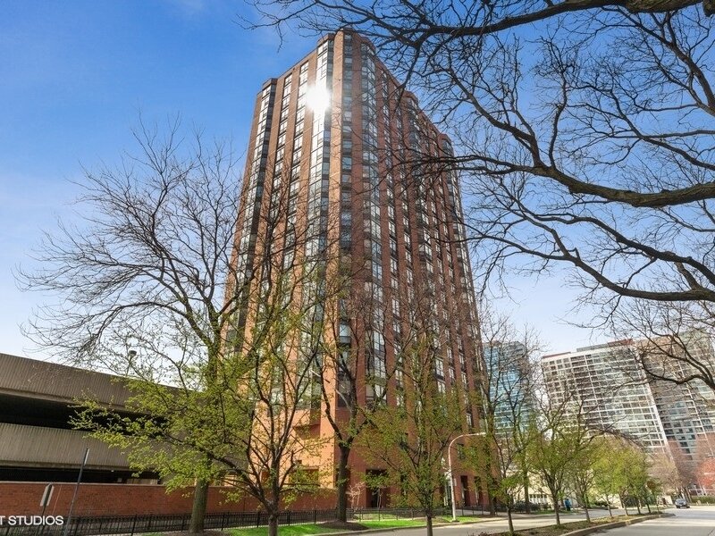 901 S Plymouth Court Chicago IL 60605