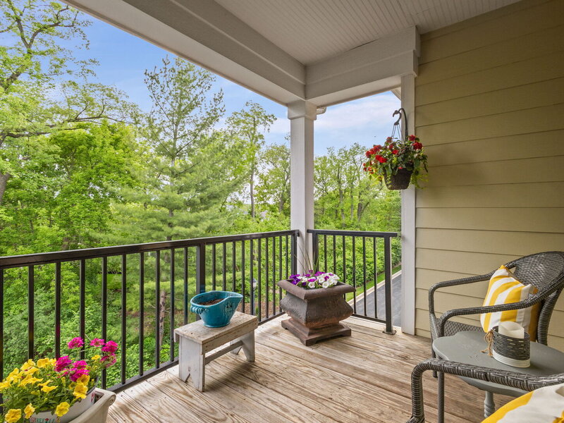 1907 Lynn Circle Libertyville IL 60048