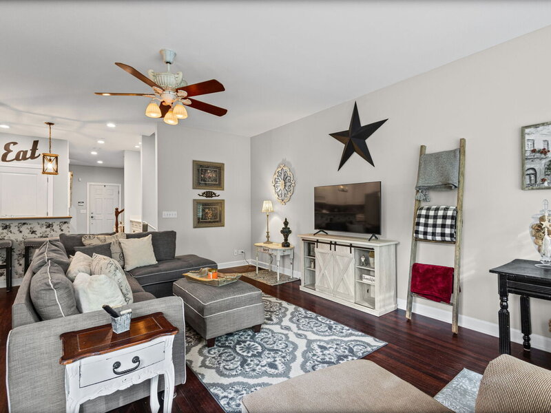 1907 Lynn Circle Libertyville IL 60048
