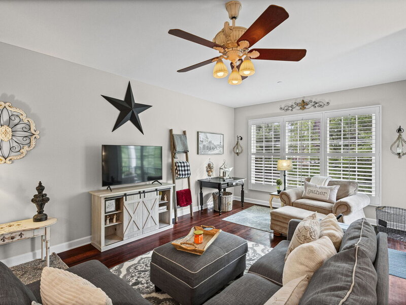 1907 Lynn Circle Libertyville IL 60048