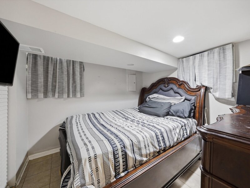 6548 S Kedvale Avenue Chicago IL 60629