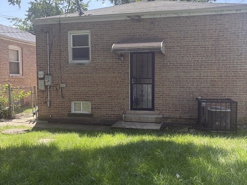 263 W 146th Street Riverdale IL 60827