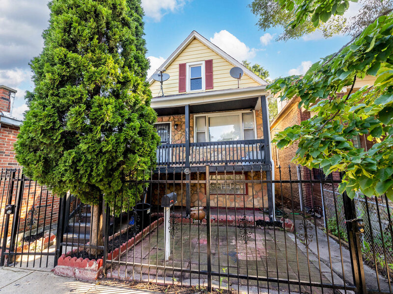8333 S Baltimore Avenue Chicago IL 60617