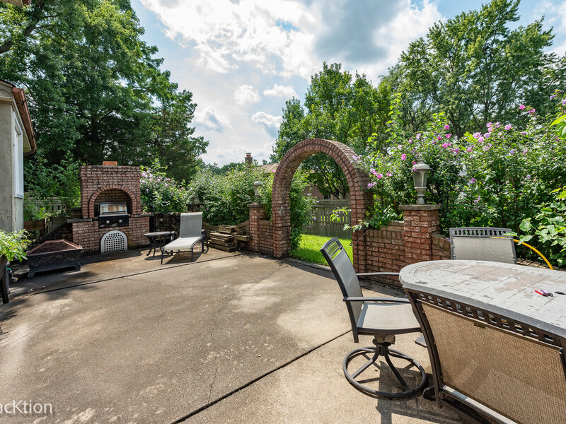 9 Allison Court Willowbrook IL 60527