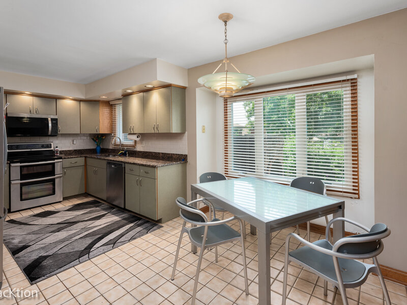 9 Allison Court Willowbrook IL 60527