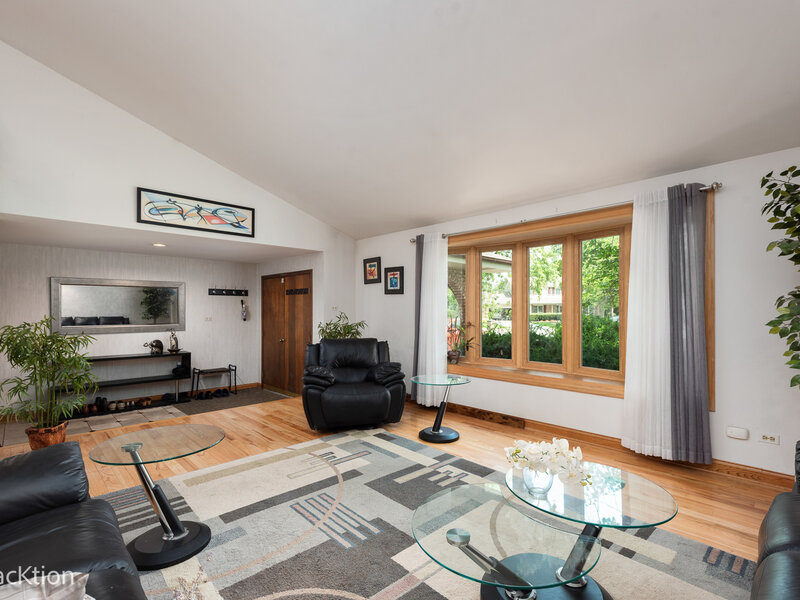 9 Allison Court Willowbrook IL 60527