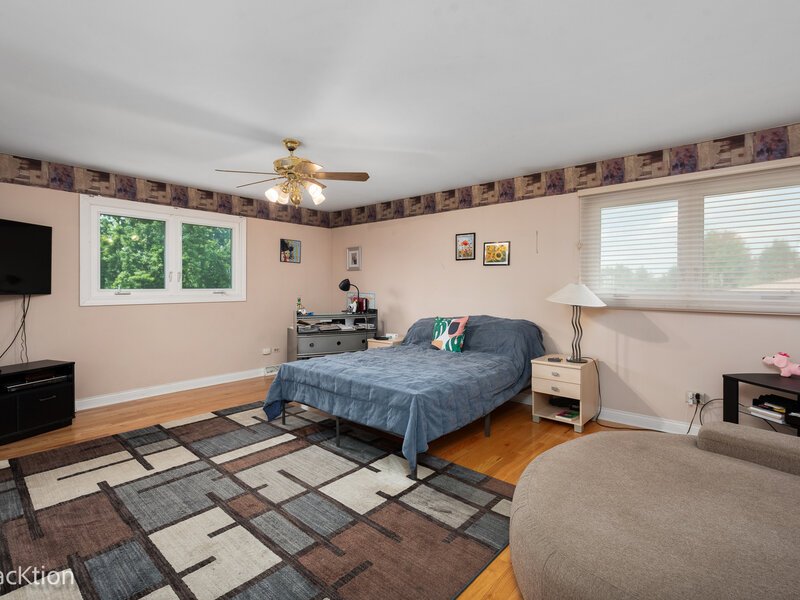 9 Allison Court Willowbrook IL 60527