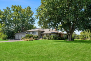 Photo of 2250 White Oak Drive Northbrook IL 60062