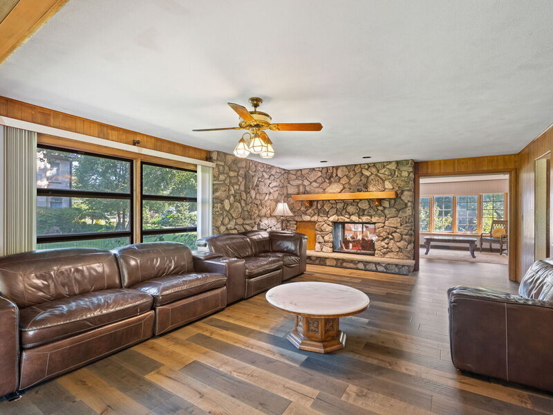 2250 White Oak Drive Northbrook IL 60062