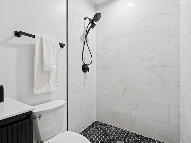6755 N Hermitage Avenue Chicago IL 60626