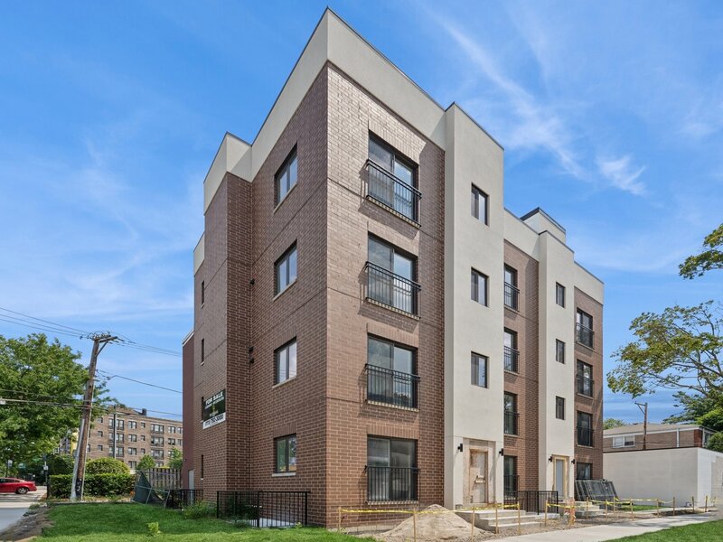 6753 N Hermitage Avenue Chicago IL 60626