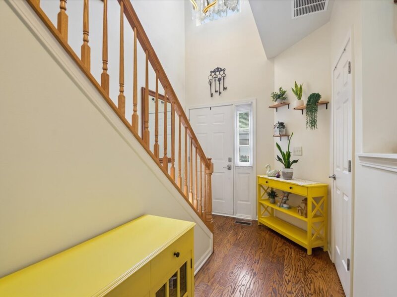 1041 Parkhill Circle Aurora IL 60502