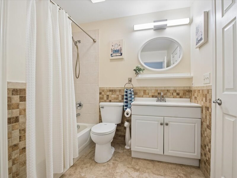 1041 Parkhill Circle Aurora IL 60502