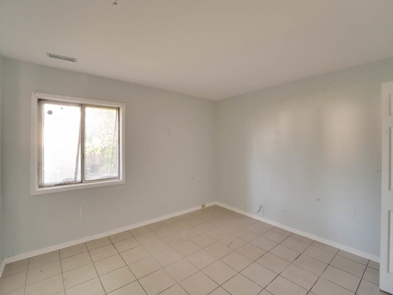 1409 Tinnerella Avenue Streamwood IL 60107