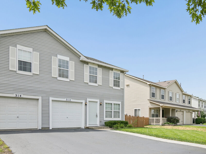 312 Richfield Trail Romeoville IL 60446