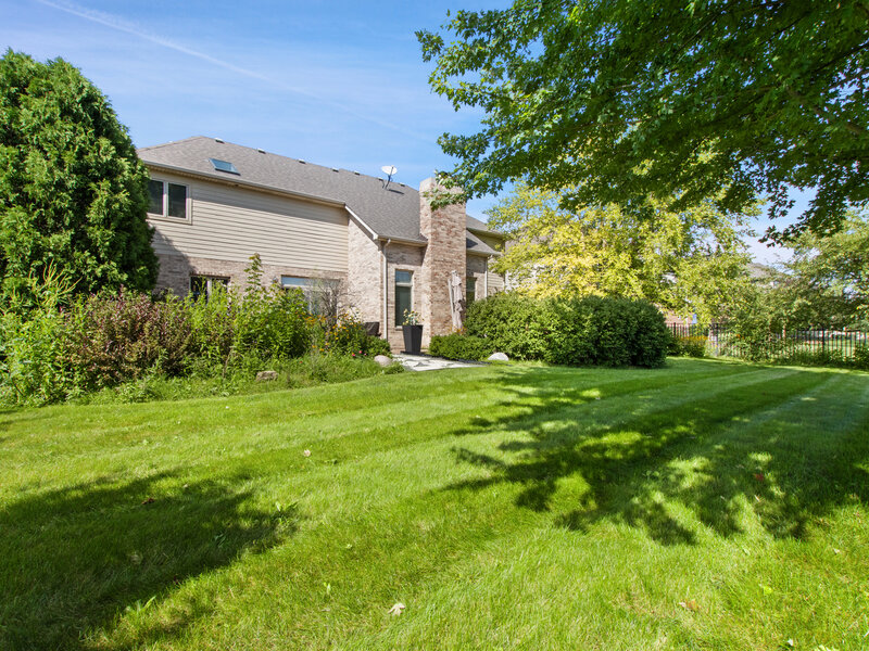 2104 Westover Road North Aurora IL 60542