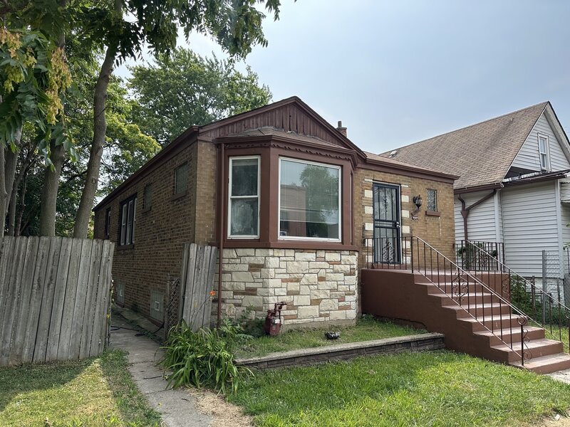 11953 S State Street Chicago IL 60628