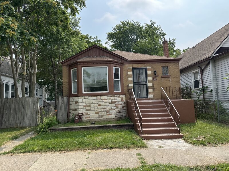 11953 S State Street Chicago IL 60628
