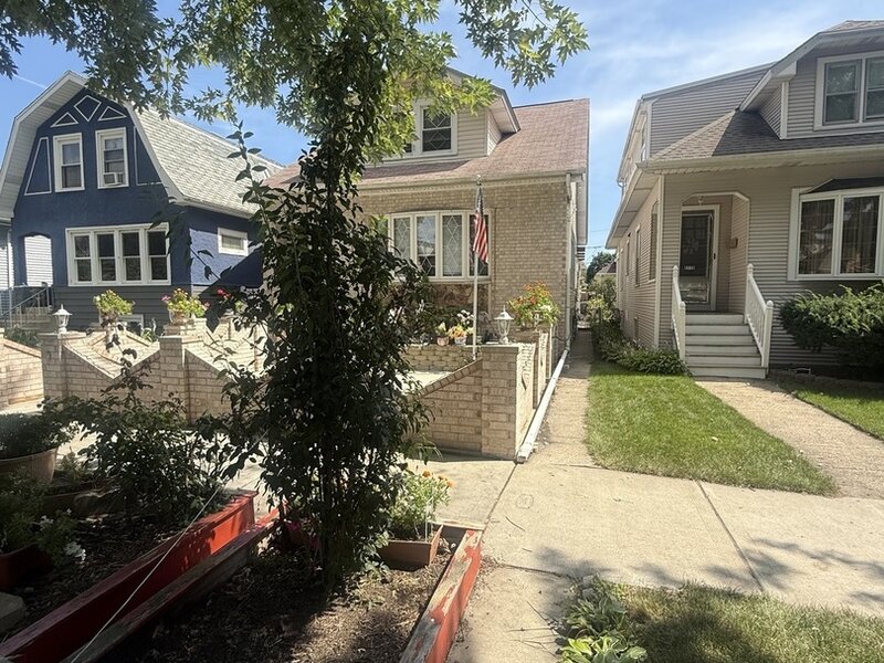 5117 N Kolmar Avenue Chicago IL 60630