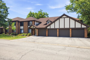 Photo of 5804 Doe Circle Westmont IL 60559 Unit 6