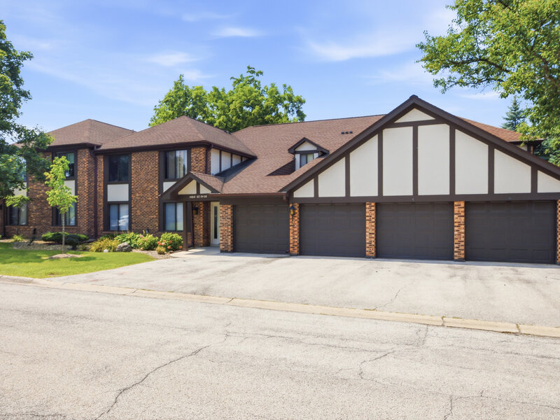5804 Doe Circle Westmont IL 60559