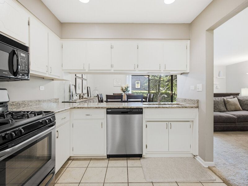 5804 Doe Circle Westmont IL 60559